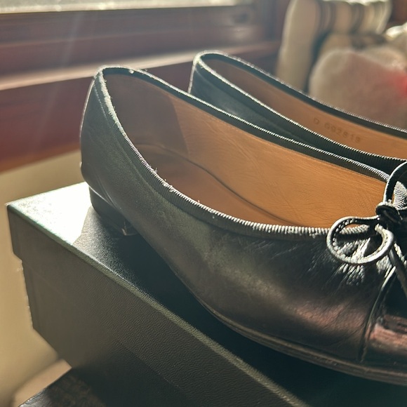 Chanel Leather & Patent Toe Vintage Ballerina Flats - Picture 14 of 16